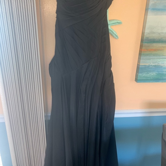 Short Dress With Train - Picture 3 of 6